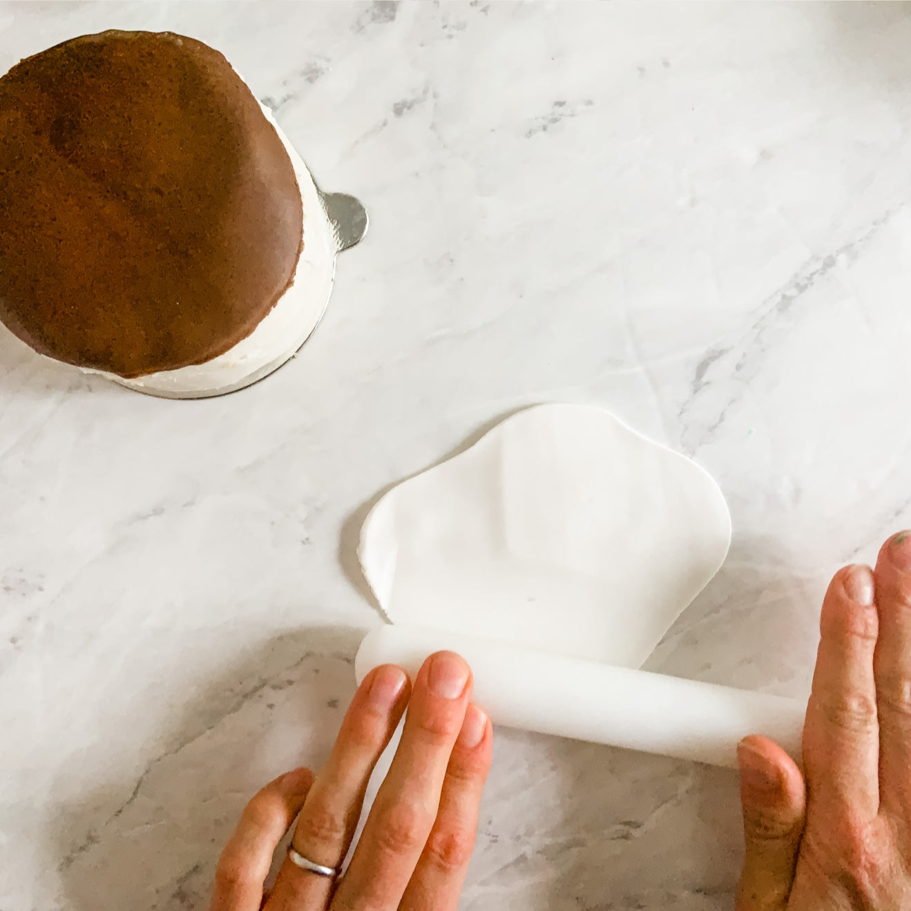 Rolling fondant for cake kit