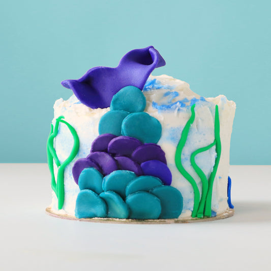 mini cake with fondant mermaid tail