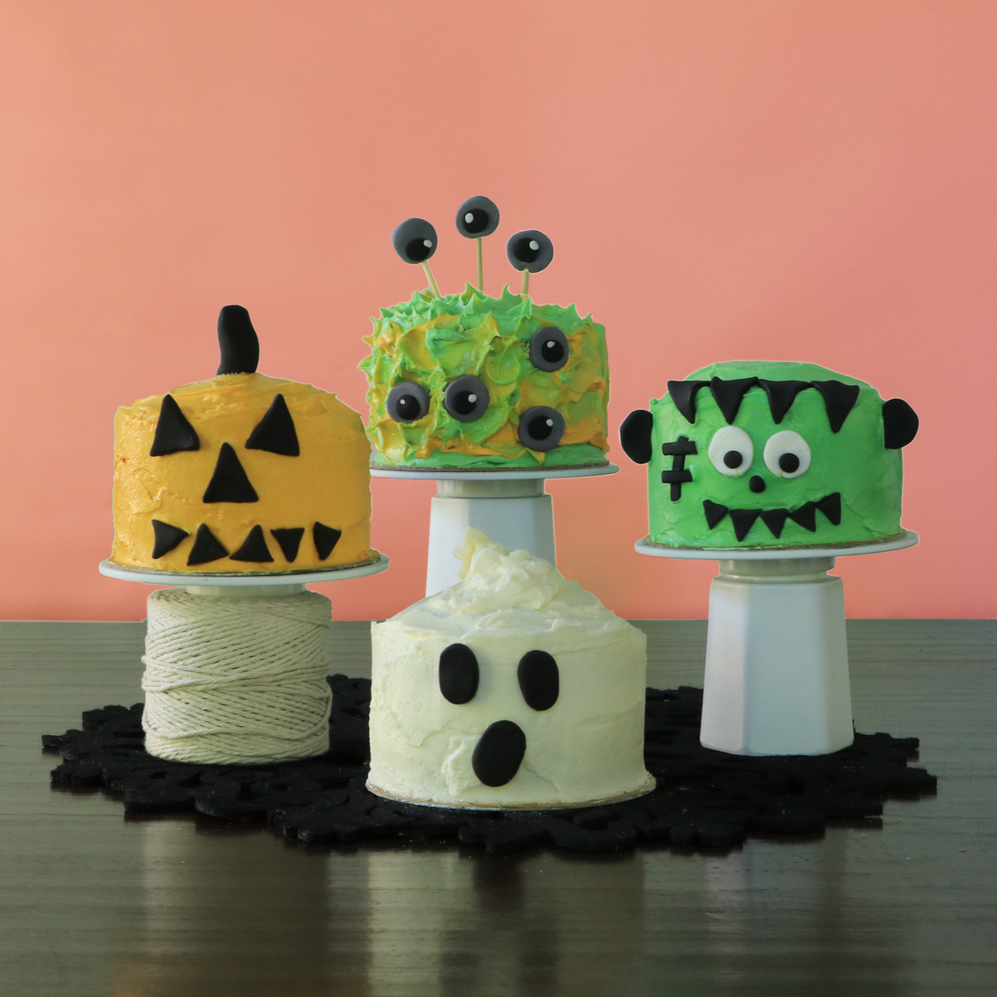 Halloween mini cakes decorated with a Halloween cake kit